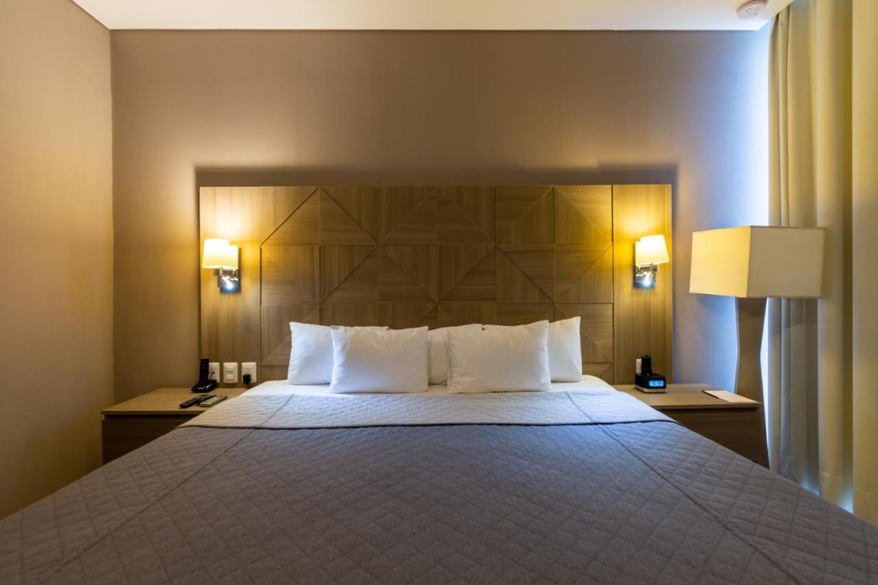 Hotel Glow Point - Mulza ليون المظهر الخارجي الصورة